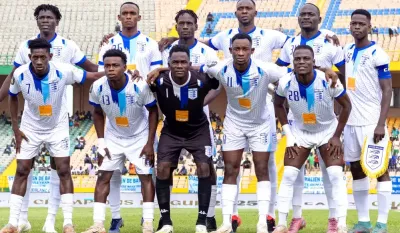 Imagem mostra os jogadores do Petro de Luanda